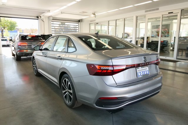 New 2025 Volkswagen Jetta Sport image 4