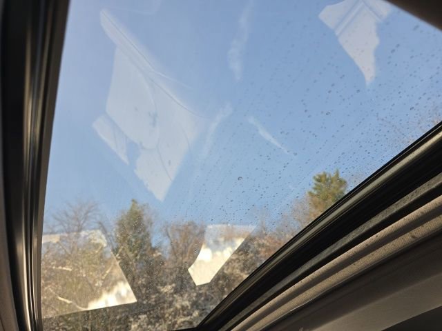 Used 2019 Toyota Avalon Limited image 16