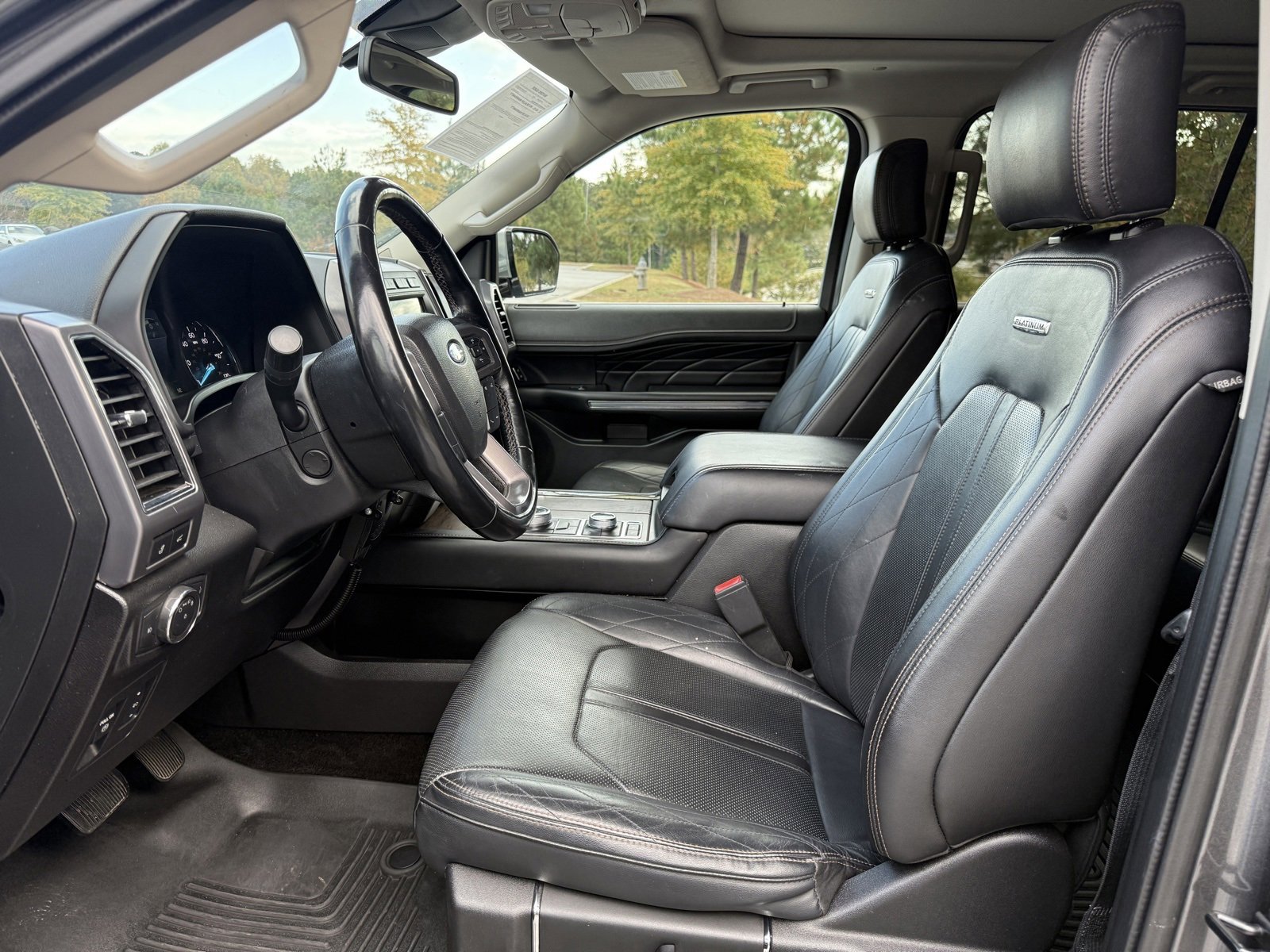 Used 2018 Ford Expedition Platinum image 30
