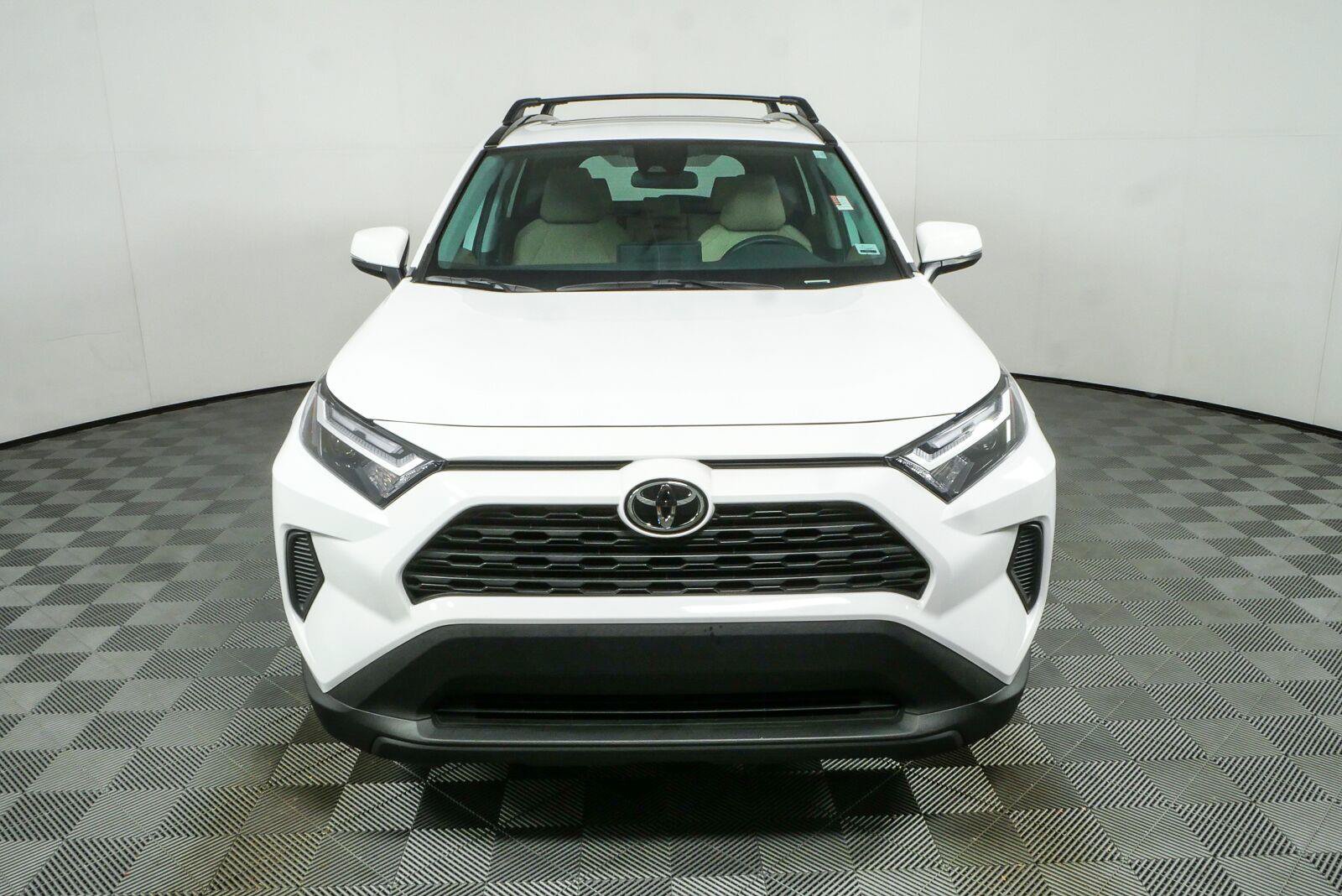 Used 2025 Toyota RAV4 XLE w/ Convenience Package AWD/4WD image 25