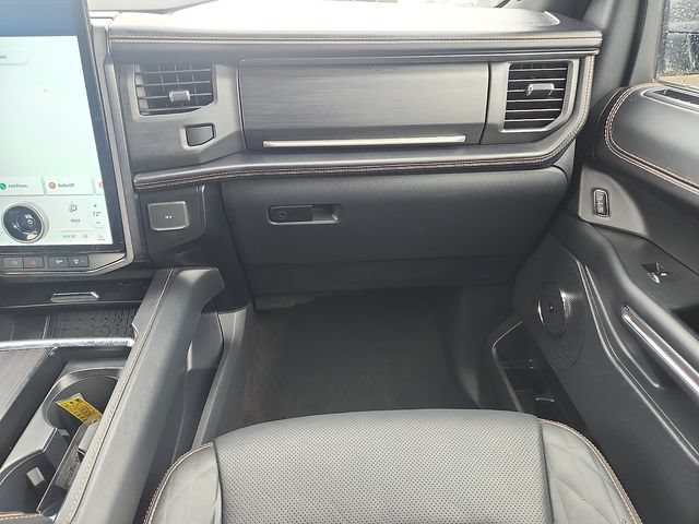 Certified 2023 Ford Expedition Platinum AWD/4WD image 10