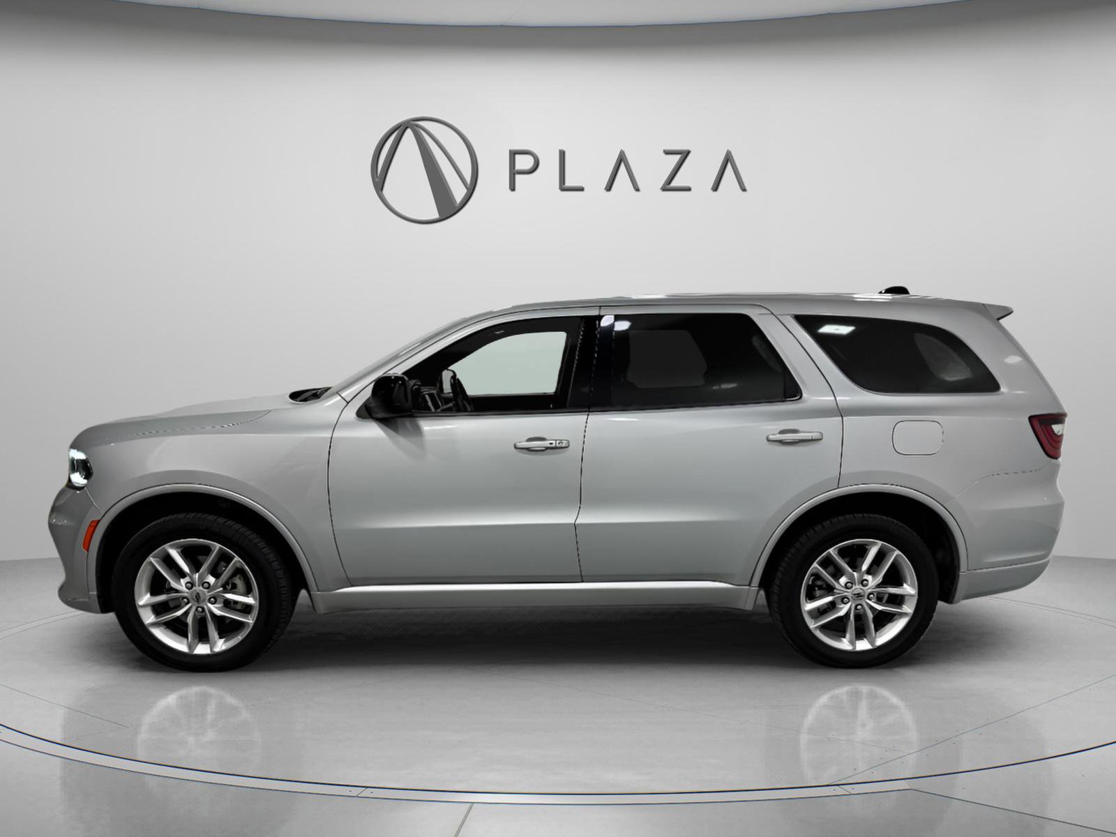 Used 2023 Dodge Durango GT image 3