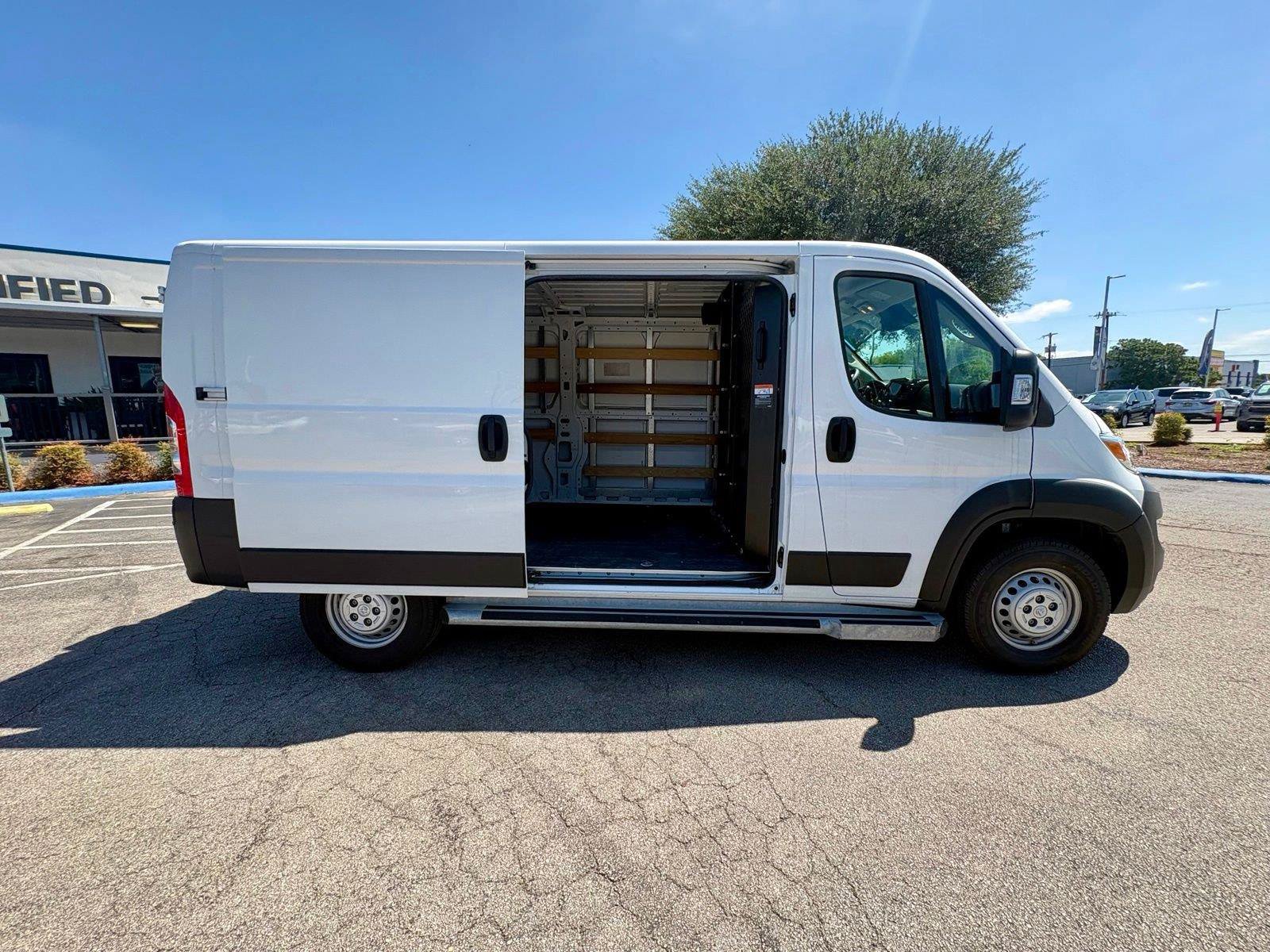 Used 2025 RAM ProMaster 2500 w/ U-Haul Equipment Group FWD image 13