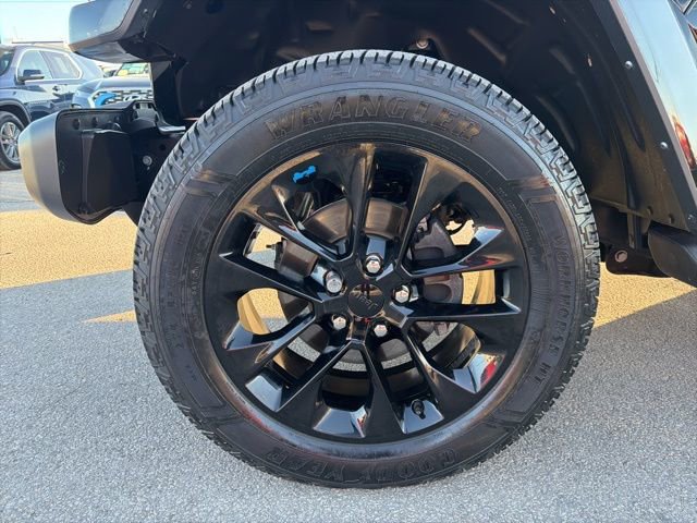 Used 2023 Jeep Wrangler Sahara 4xe w/ Cold Weather Group image 13