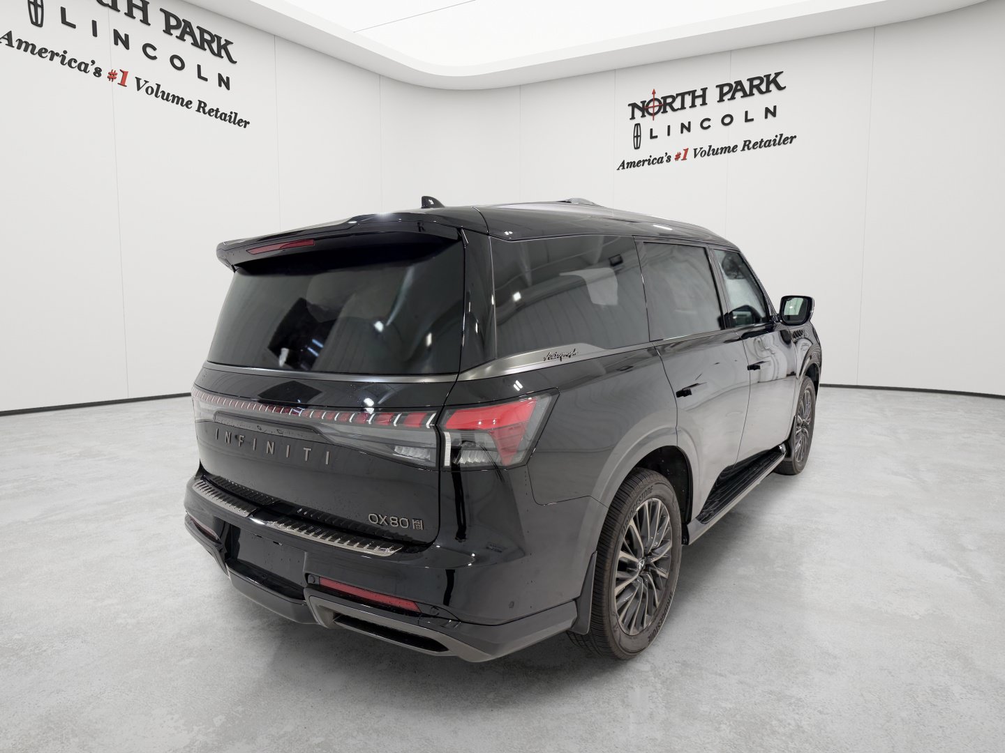 Used 2026 INFINITI QX80 Autograph AWD/4WD image 5