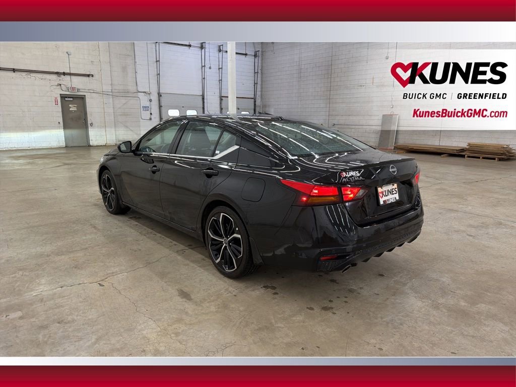 Used 2025 Nissan Altima 2.5 SR FWD image 9