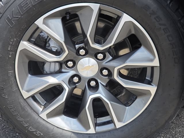 Used 2024 Chevrolet Silverado 1500 LT AWD/4WD image 7