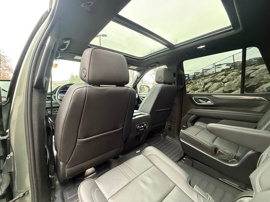 Used 2023 Chevrolet Tahoe RST w/ Luxury Package AWD/4WD image 19