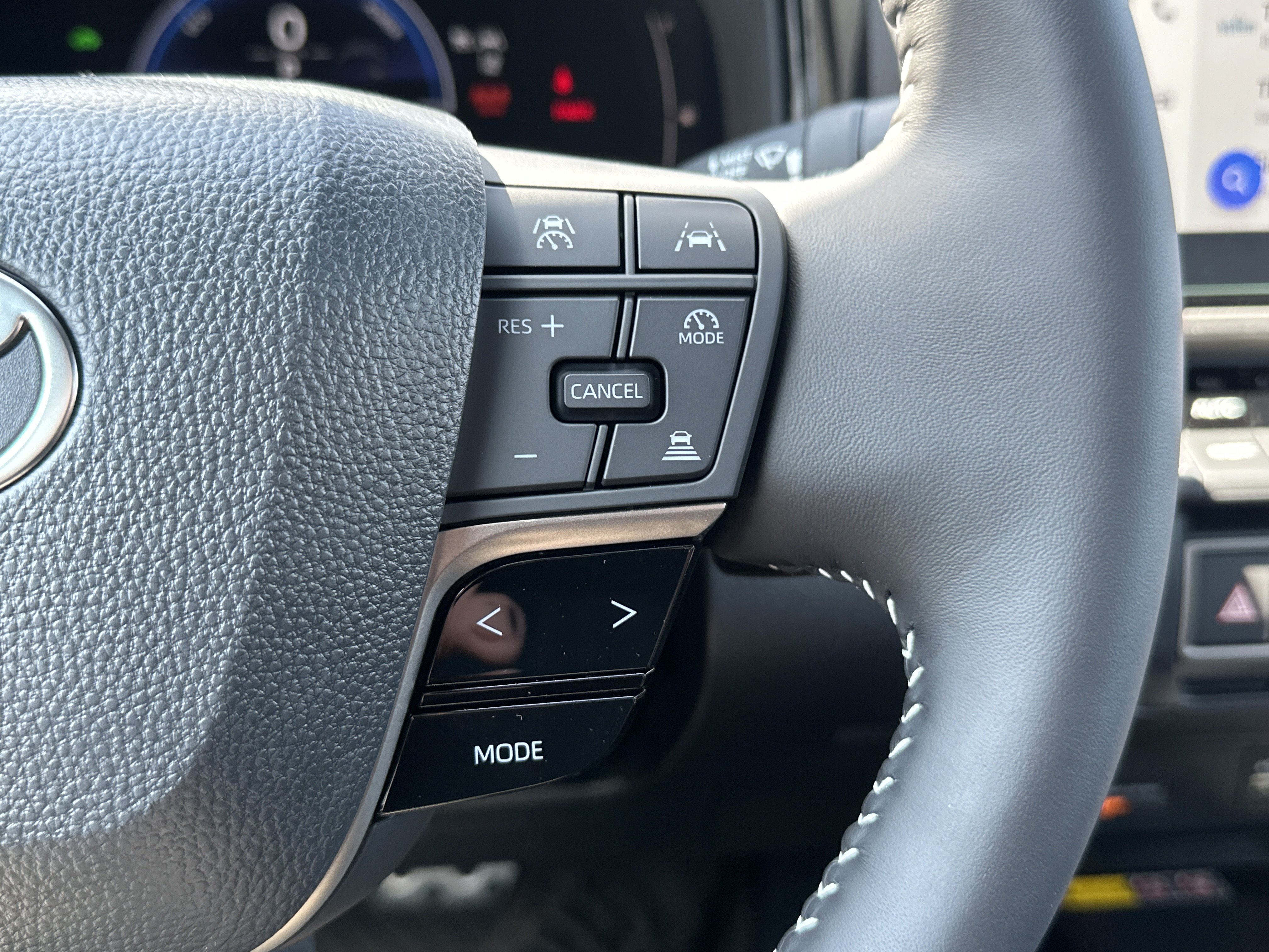 New 2026 Toyota Camry SE w/ Multimedia Upgrade Package FWD image 19