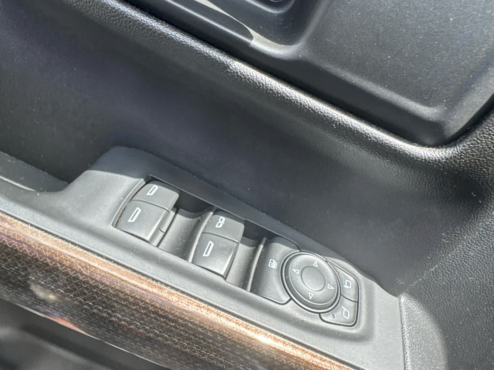 Used 2021 Chevrolet Silverado 1500 LT Trail Boss w/ Bed Protection Package AWD/4WD image 16