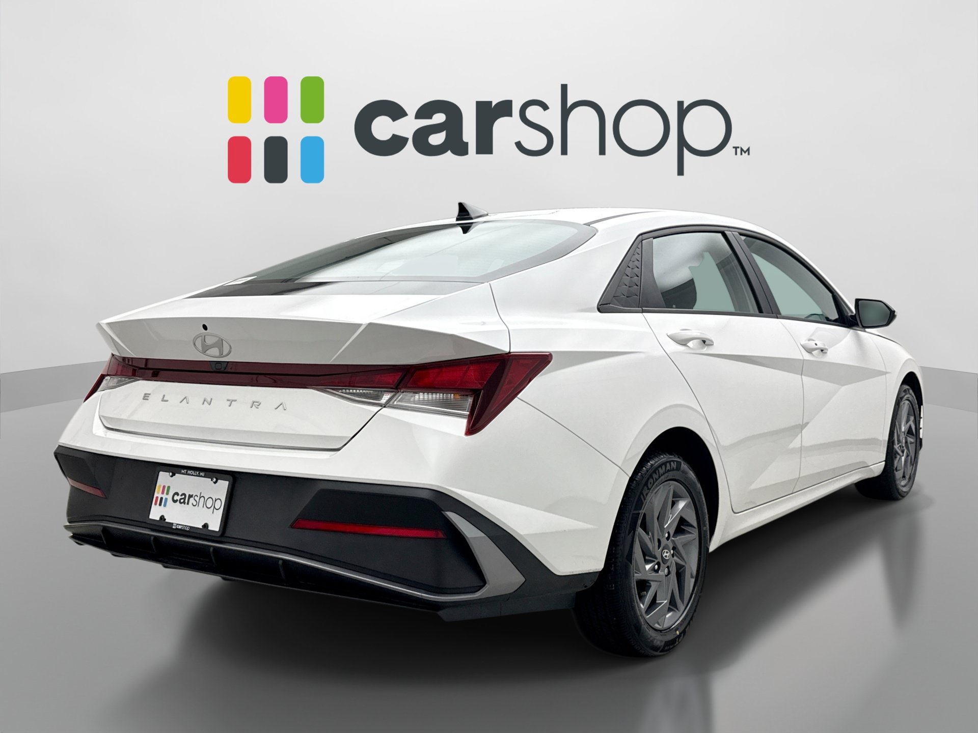 Used 2024 Hyundai Elantra SEL FWD image 5