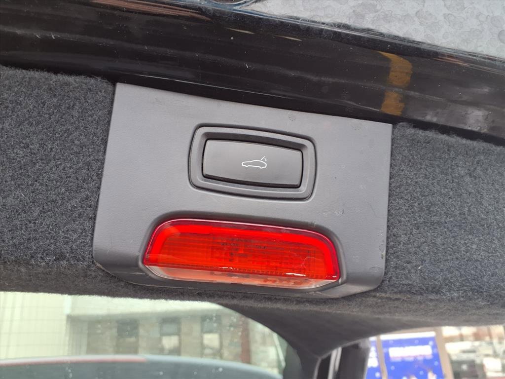 Used 2017 Porsche Cayenne Platinum Edition image 34