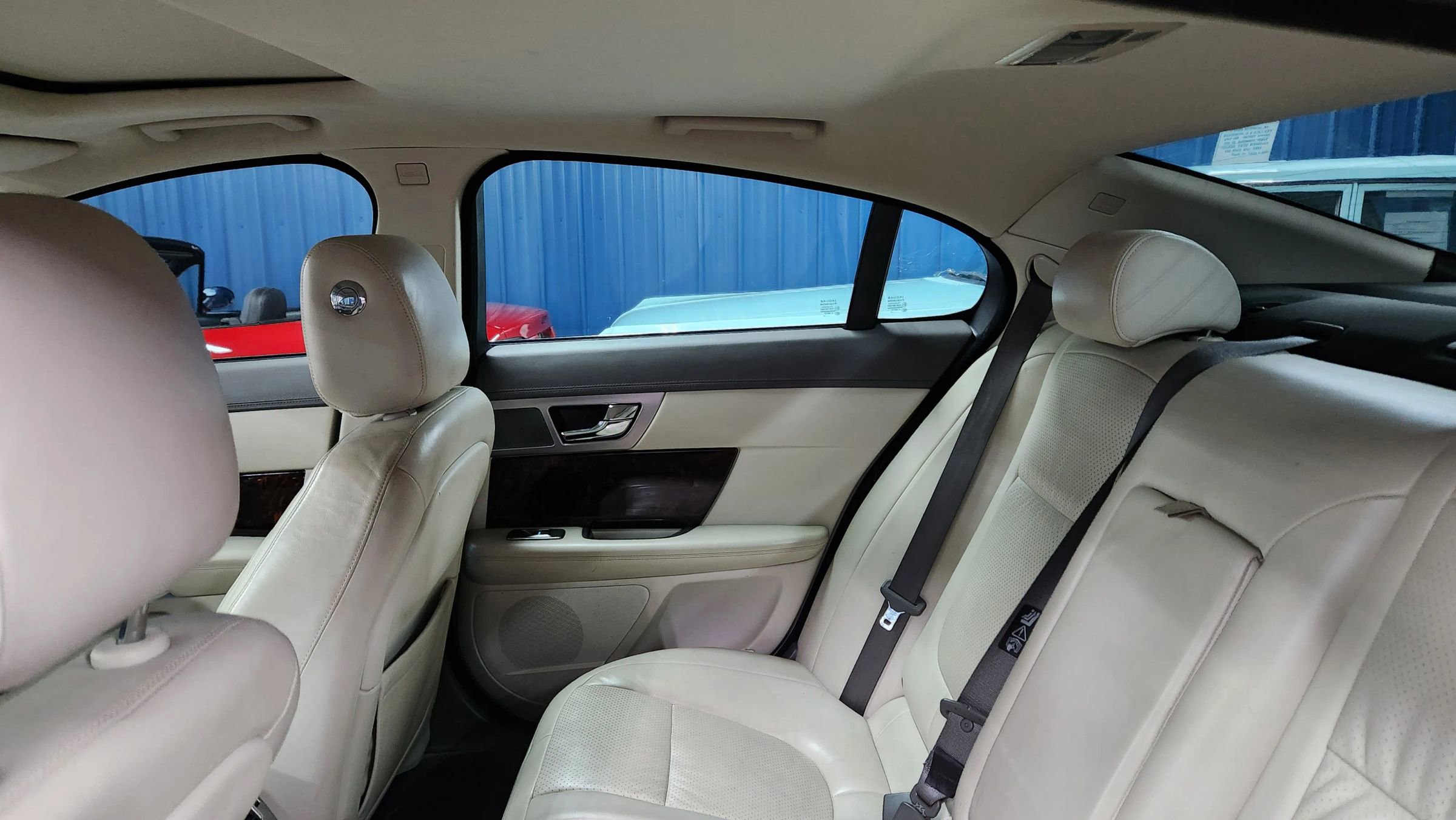 Used 2011 Jaguar XF Portfolio image 23