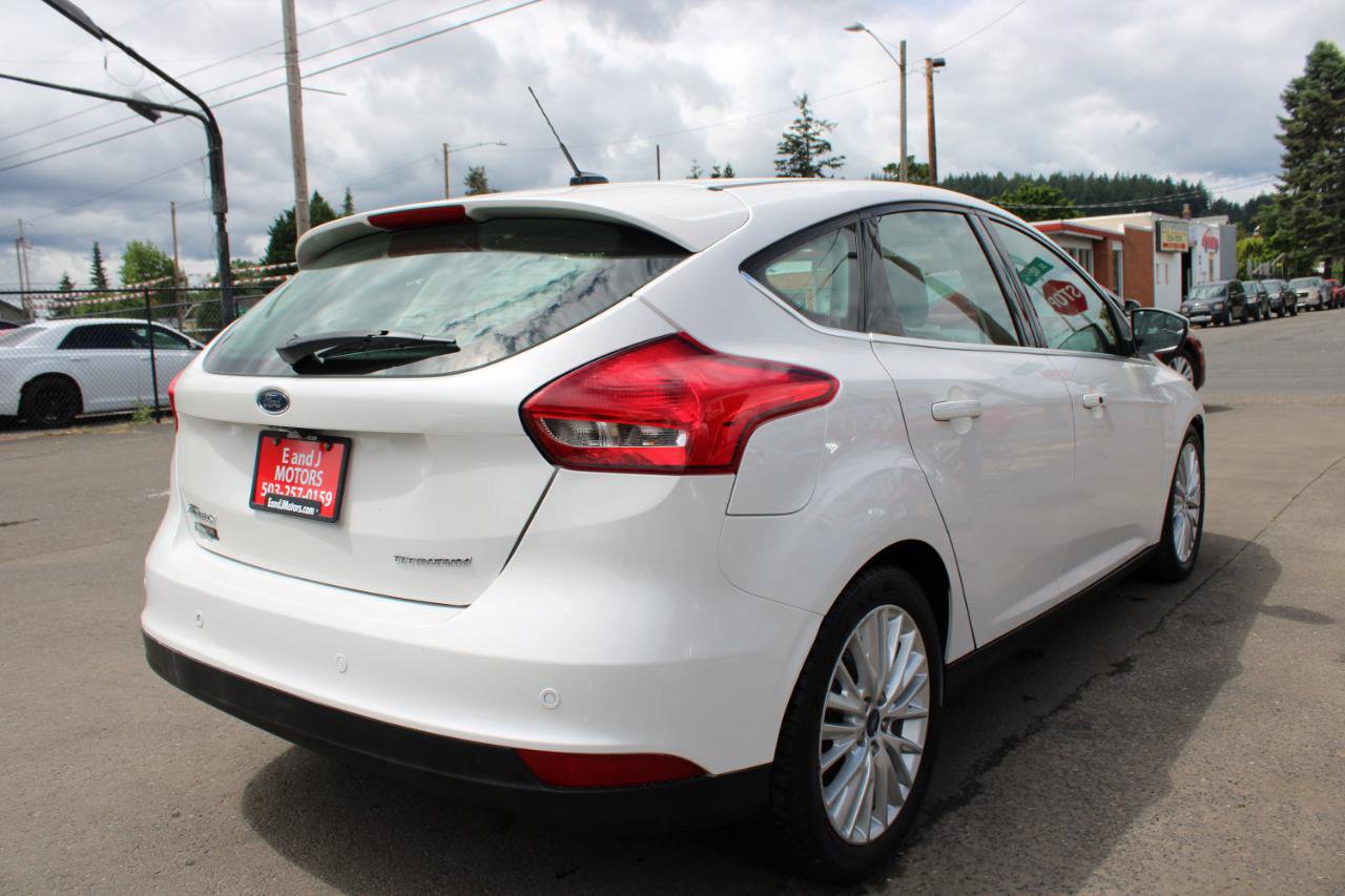 Used 2018 Ford Focus Titanium FWD image 6