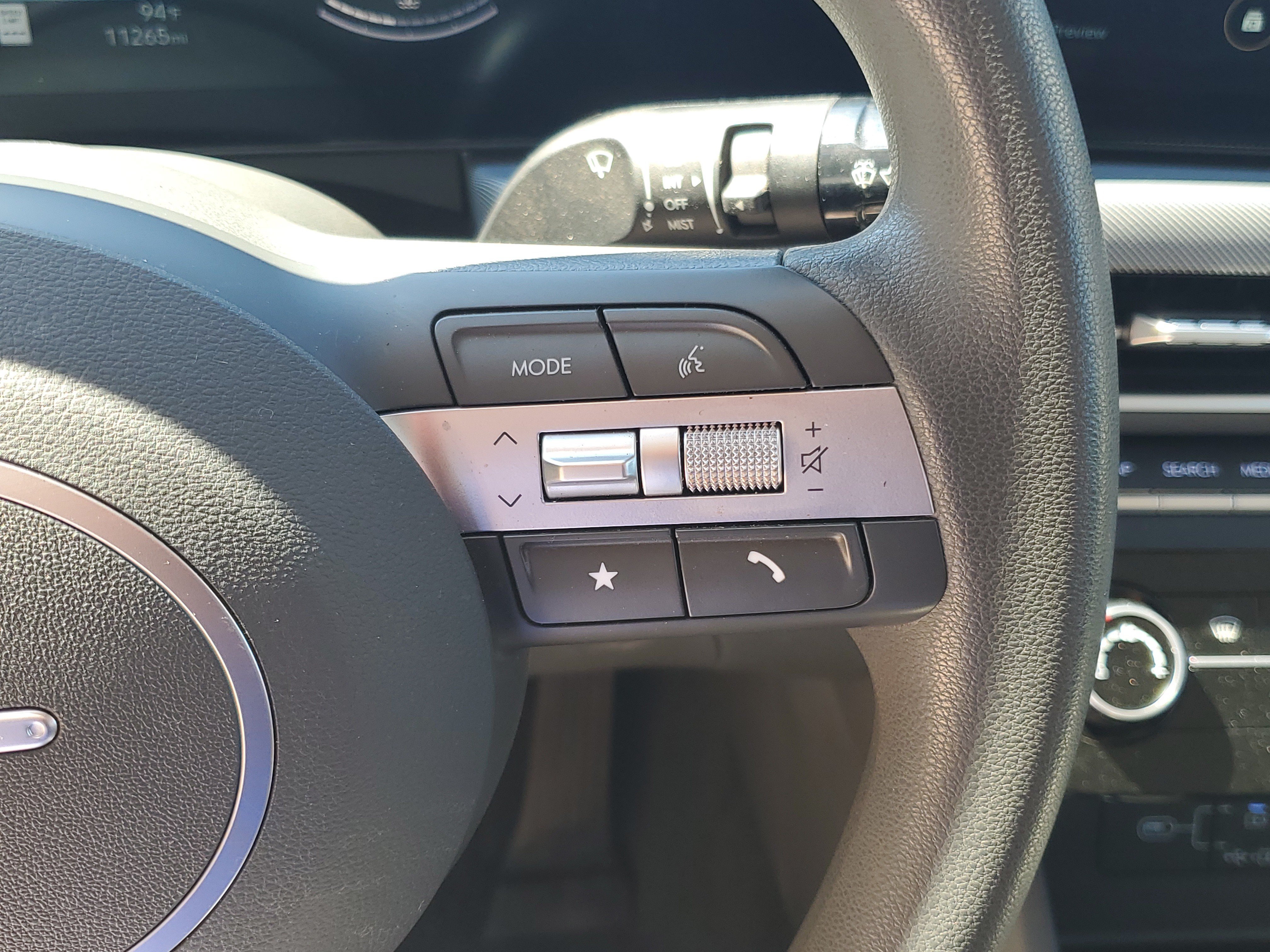 Used 2025 Hyundai Sonata SE FWD image 16
