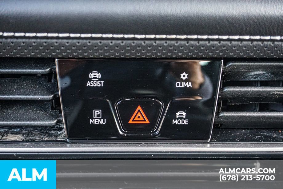 Used 2024 Volkswagen Atlas Cross Sport SE image 41