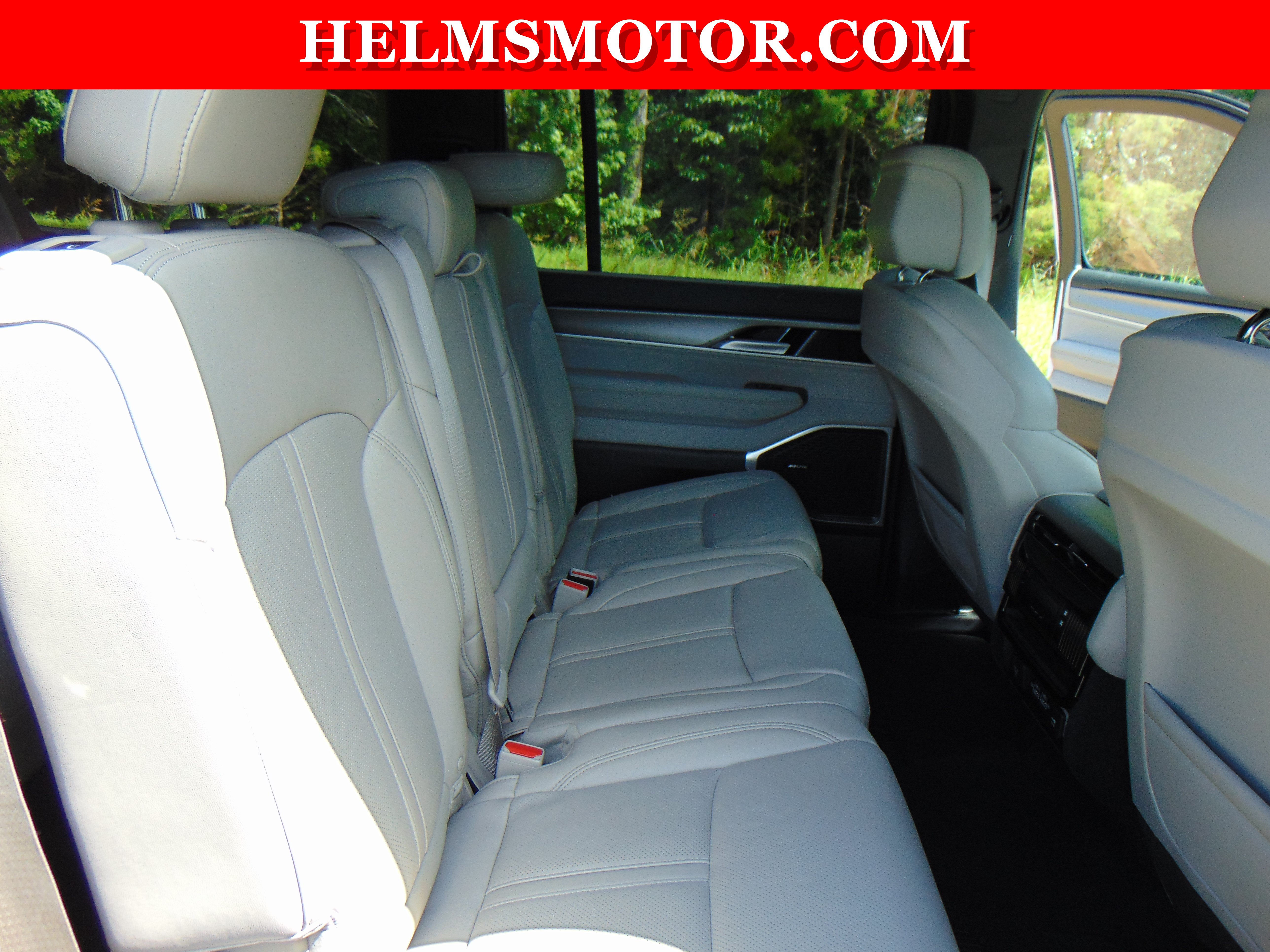 Certified 2025 Jeep Wagoneer L 4WD image 46