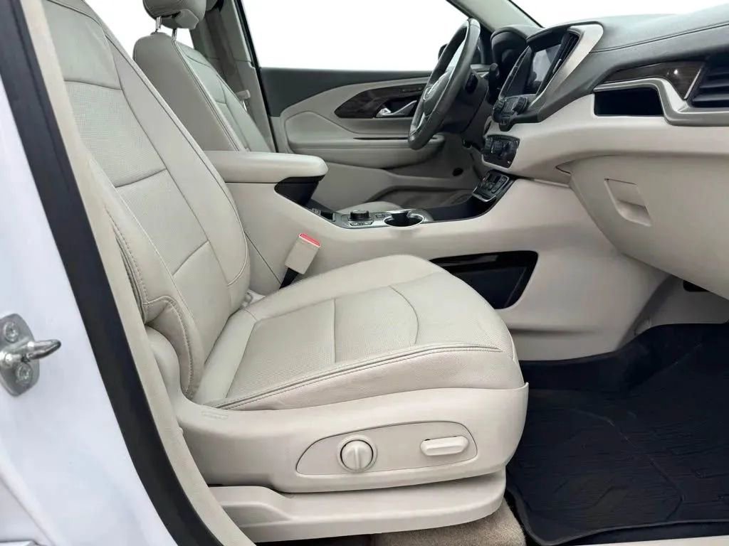 Used 2020 GMC Terrain Denali w/ Denali Premium Package AWD/4WD image 13