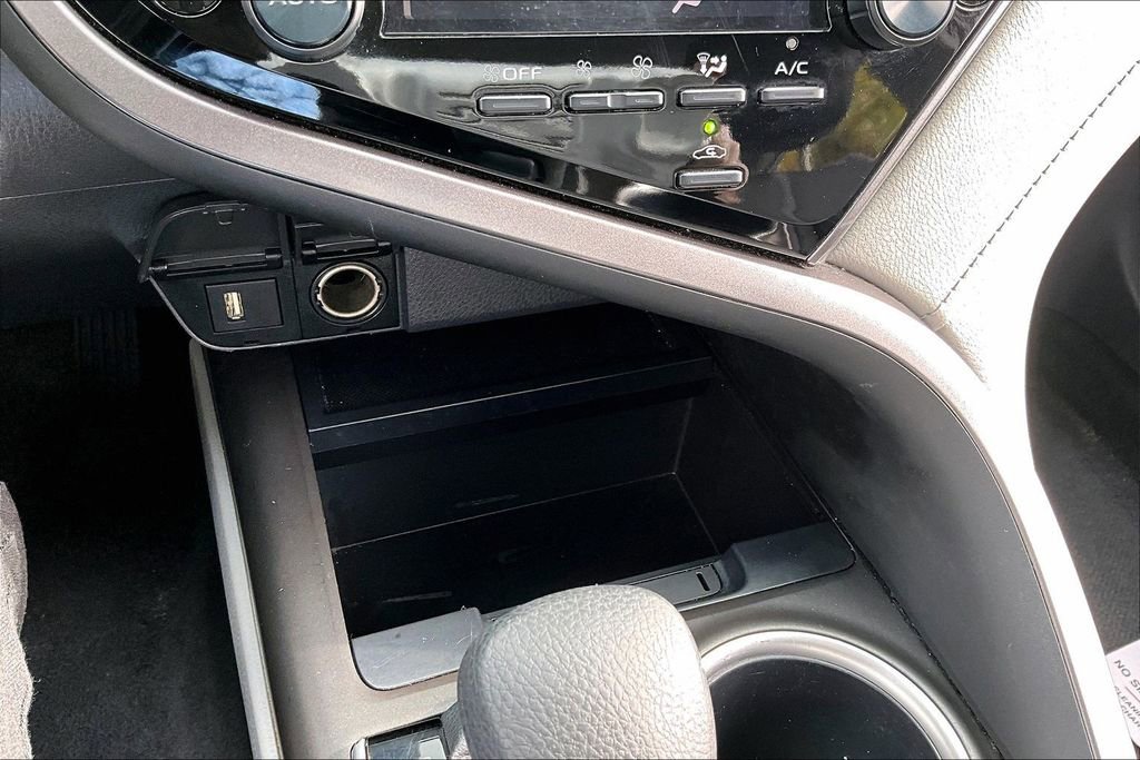 Used 2024 Toyota Camry LE image 15