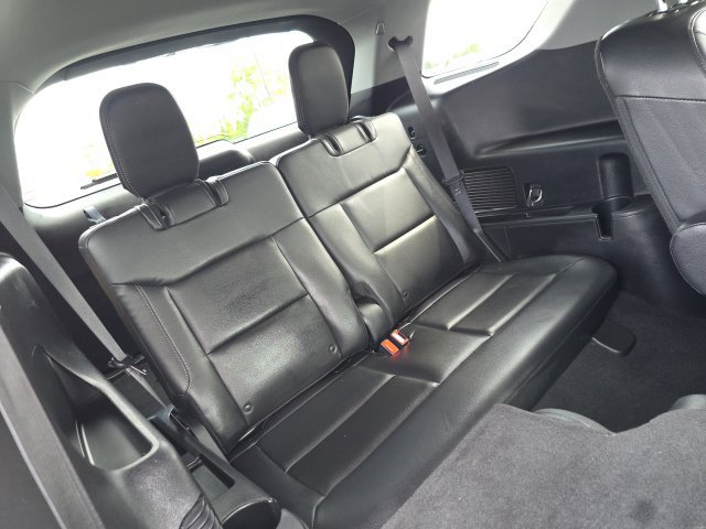 Used 2020 Ford Explorer XLT w/ Equipment Group 202A AWD/4WD image 33