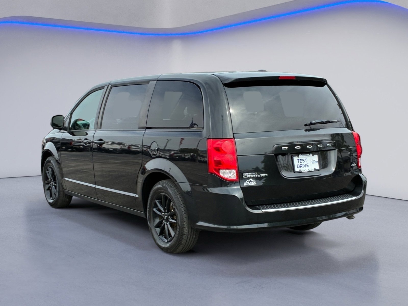 Used 2020 Dodge Grand Caravan GT FWD image 3