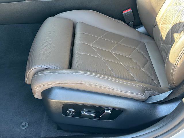 Certified 2024 BMW 540i xDrive w/ Premium Package image 16