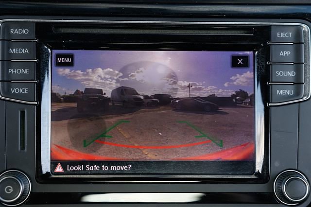 Used 2018 Volkswagen Beetle 2.0T S image 36