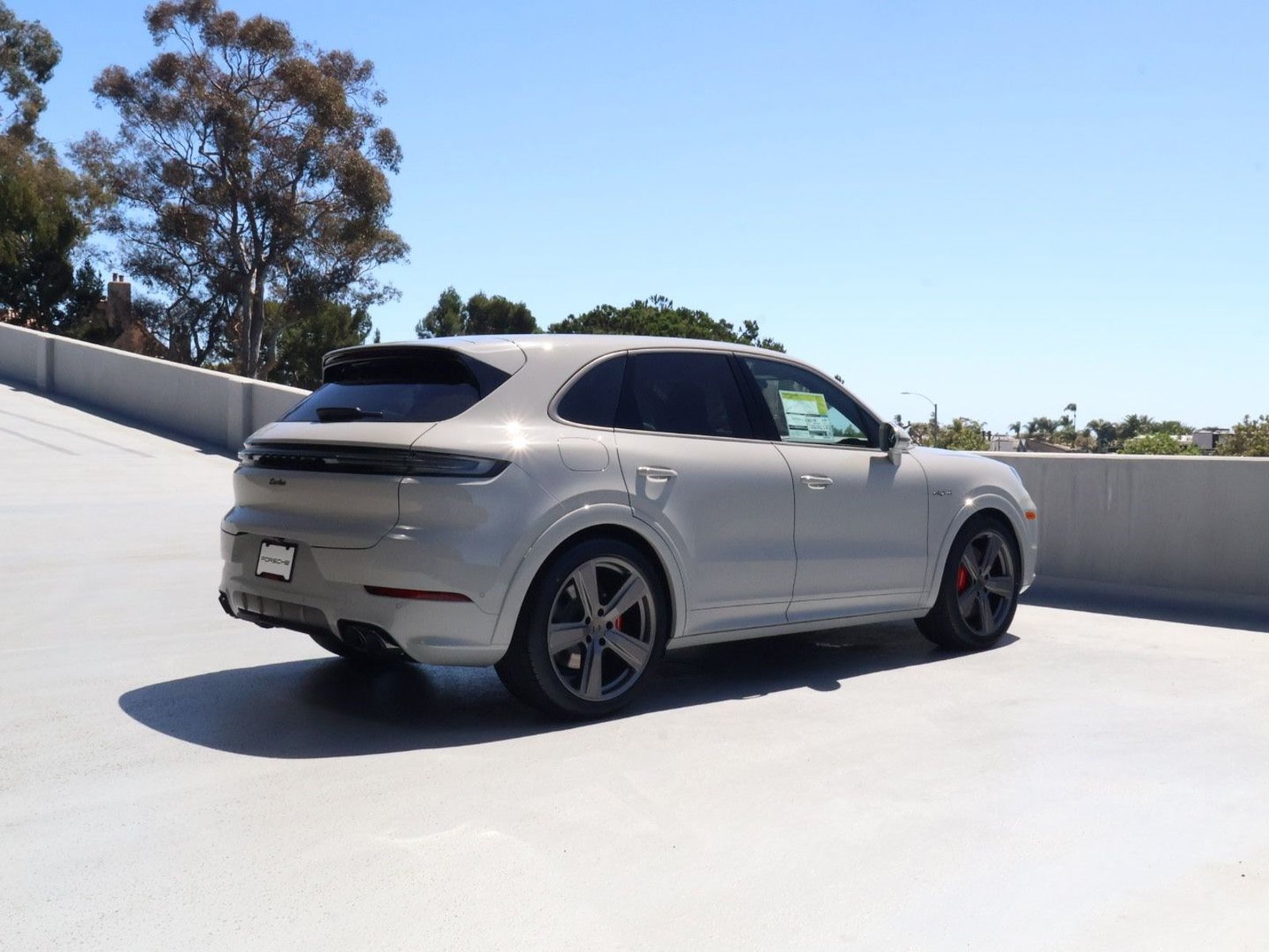 New 2026 Porsche Cayenne Turbo AWD/4WD image 8