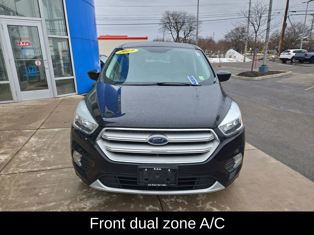 Used 2019 Ford Escape SE image 9