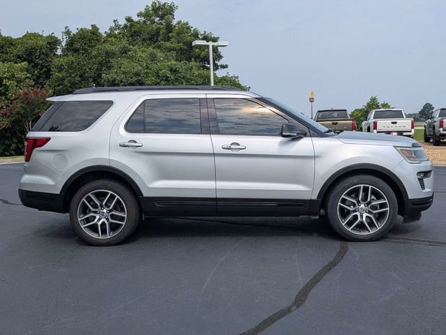 Used 2018 Ford Explorer Sport w/ Equipment Group 401A AWD/4WD image 8