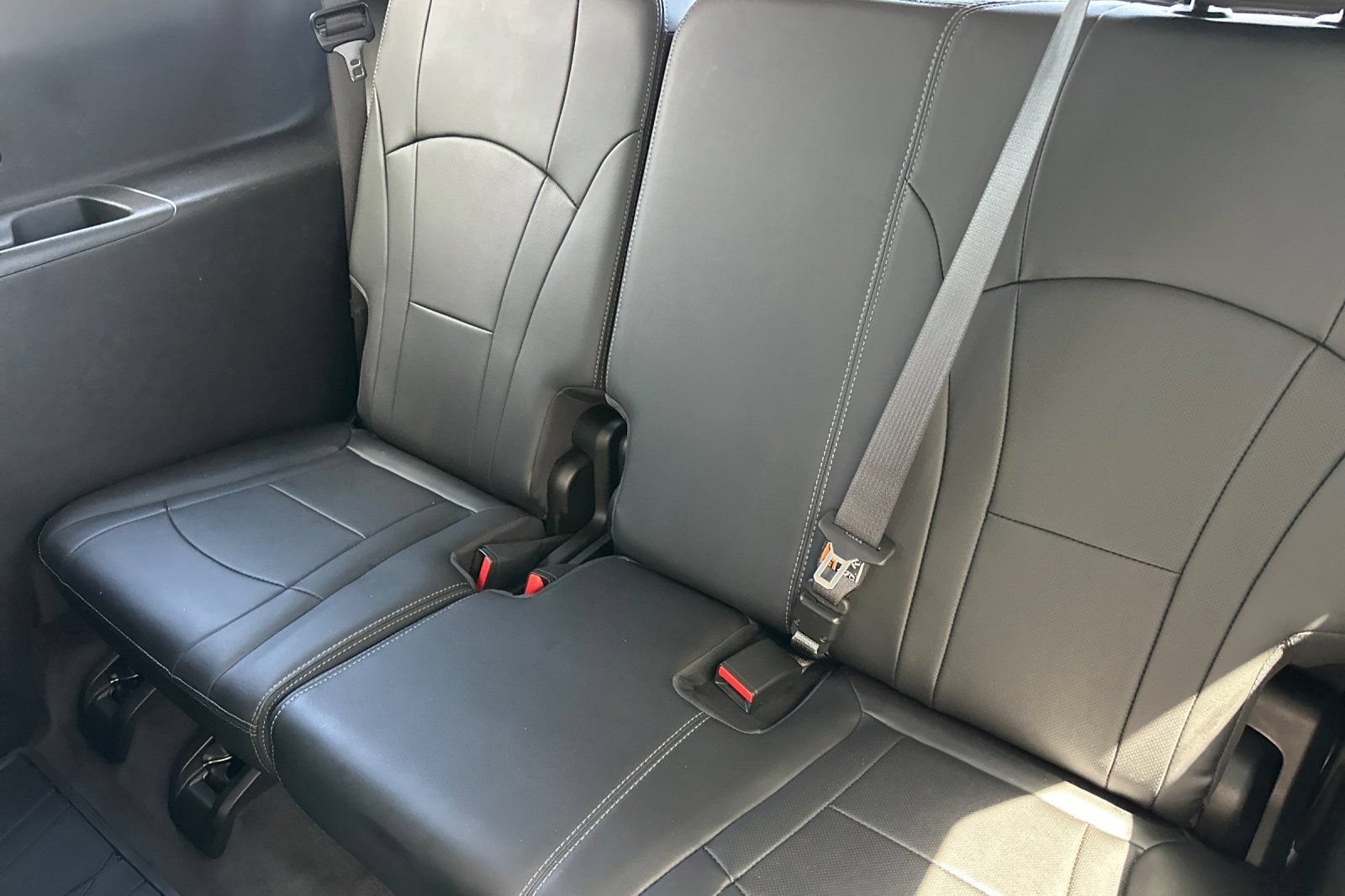 Used 2020 Buick Enclave Avenir w/ Avenir Technology Package AWD/4WD image 19
