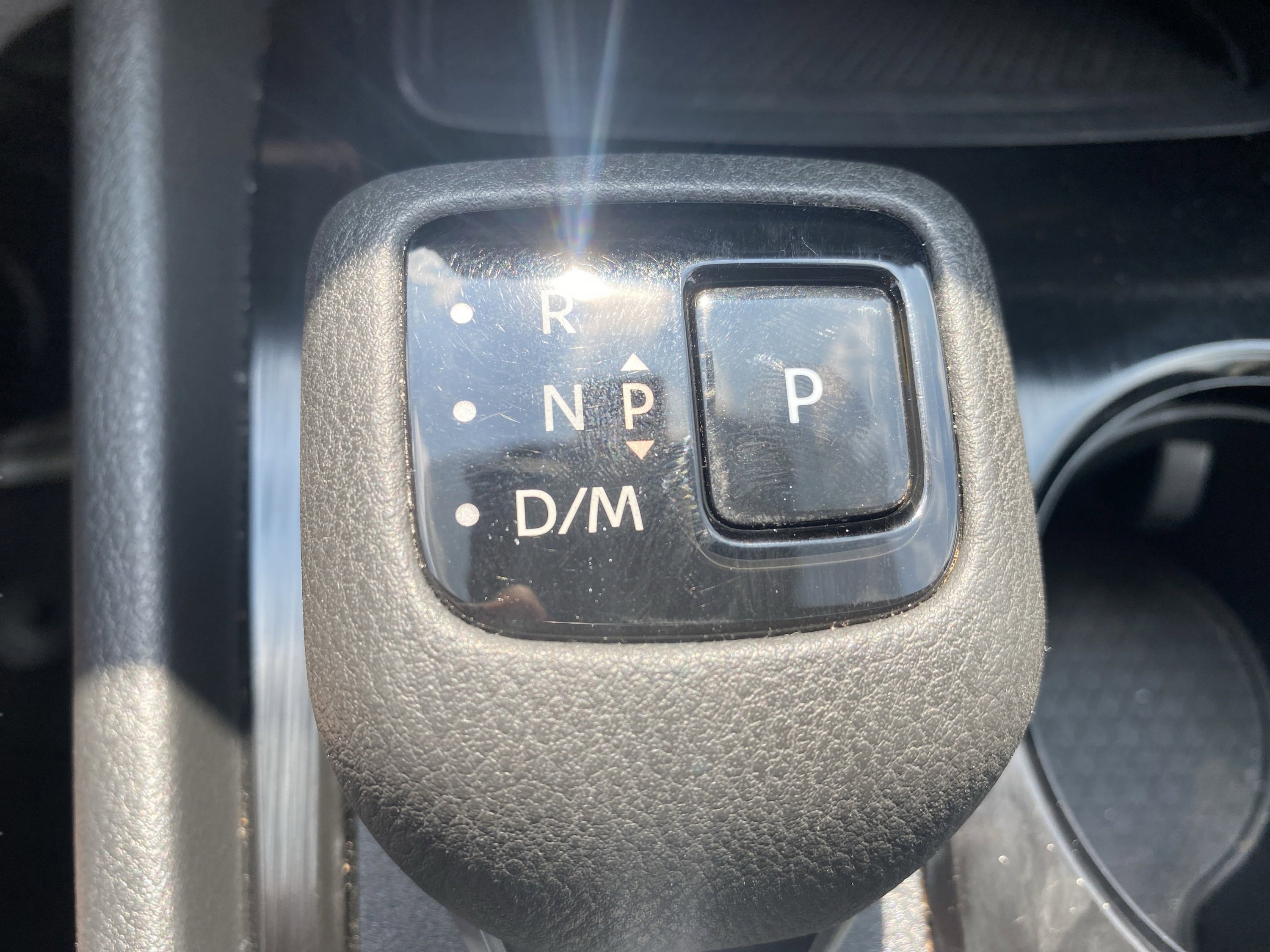 Used 2023 Nissan Rogue S image 27