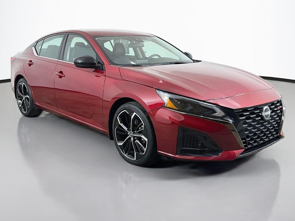 Used 2023 Nissan Altima 2.5 SR FWD image 37