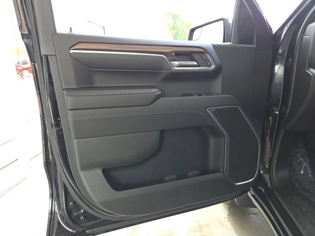Used 2024 Chevrolet Silverado 1500 LT AWD/4WD image 44