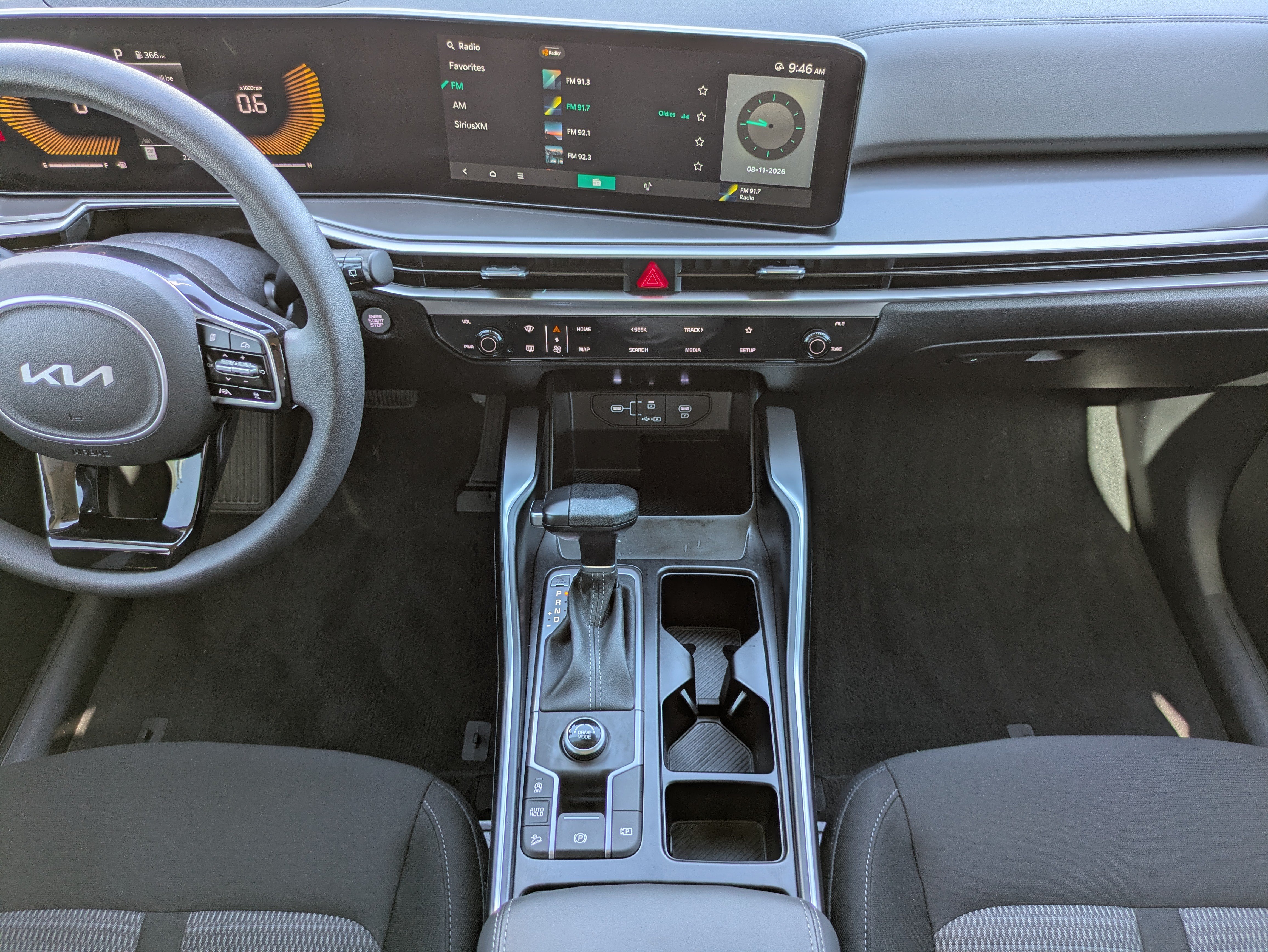 Certified 2025 Kia Sorento LX FWD image 31