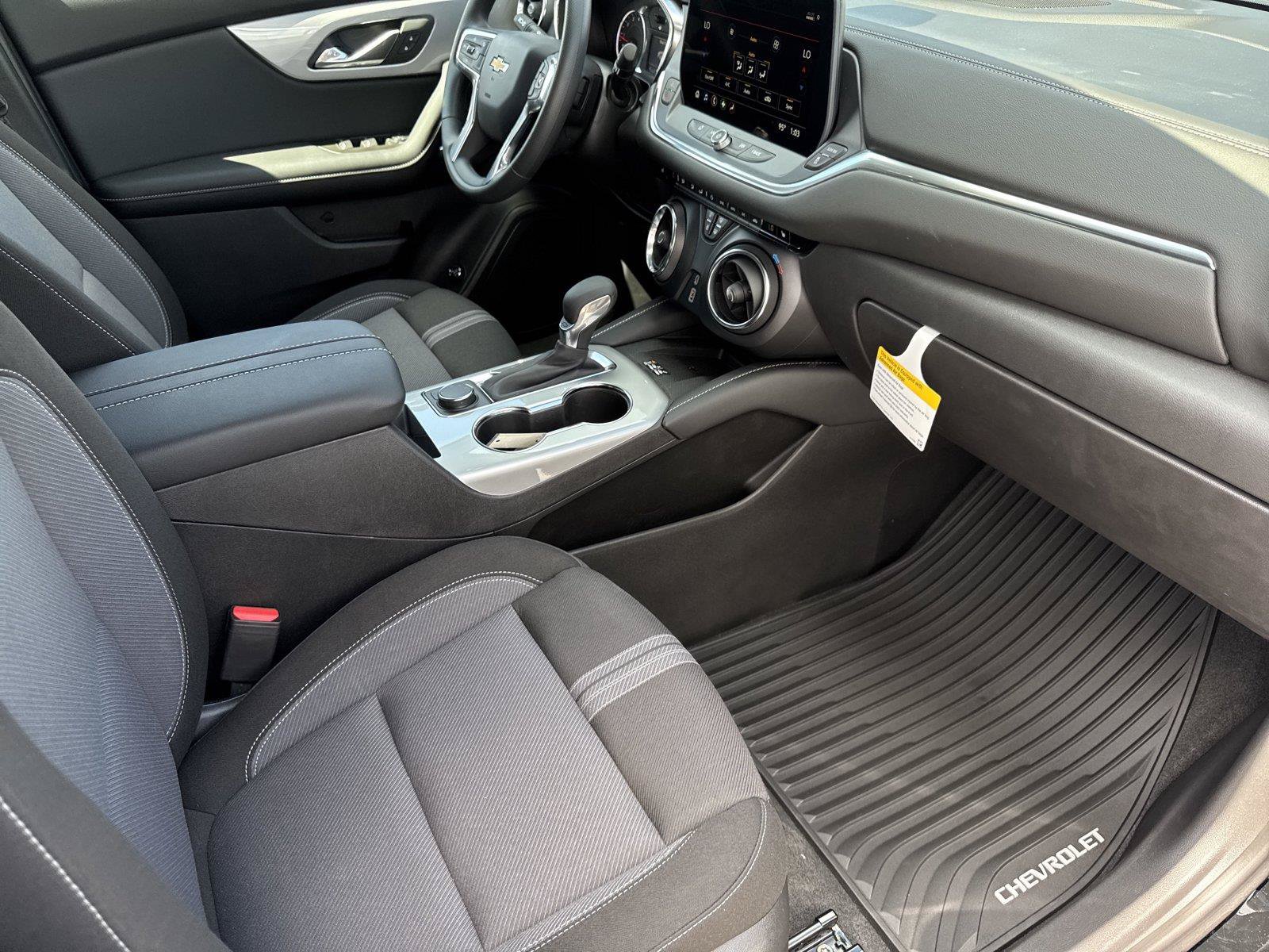New 2026 Chevrolet Blazer LT w/ Convenience Package FWD image 35
