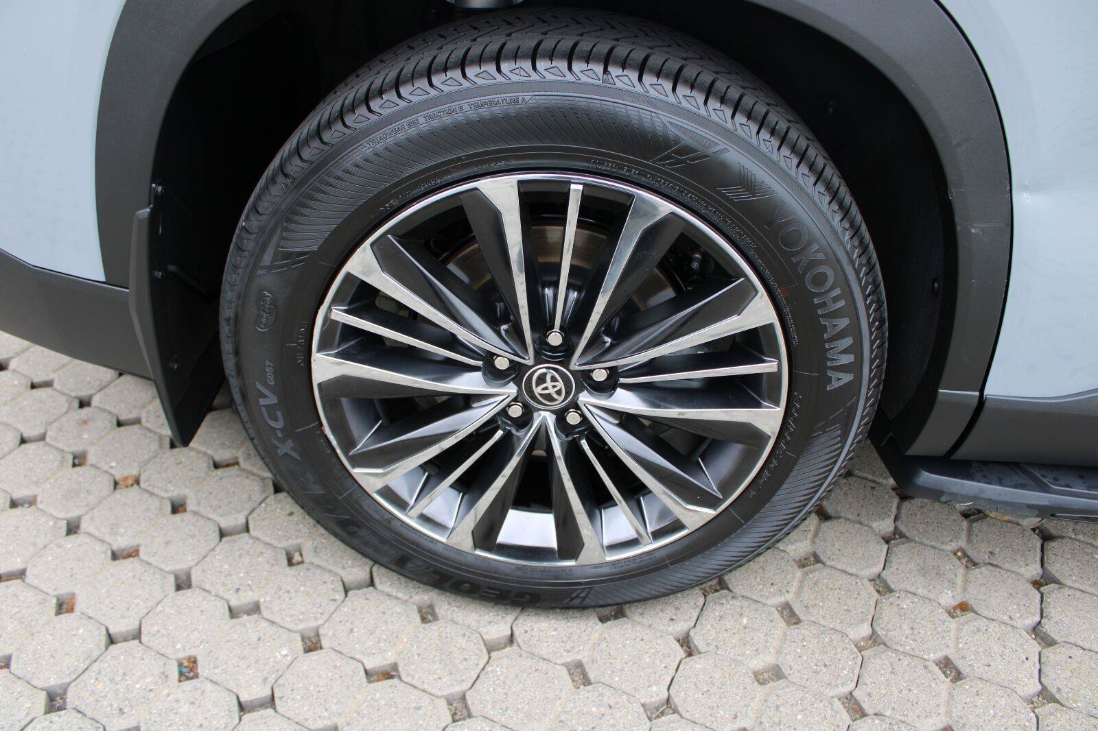 Used 2025 Toyota Grand Highlander AWD Hybrid image 14