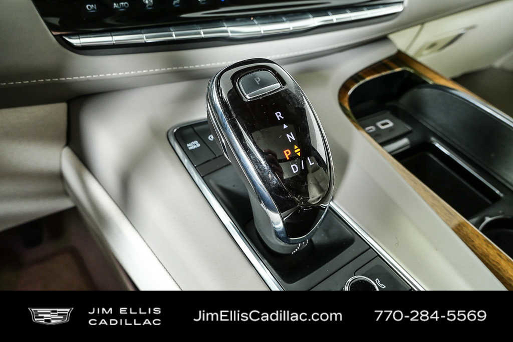 Used 2023 Cadillac Escalade Premium Luxury Platinum image 17