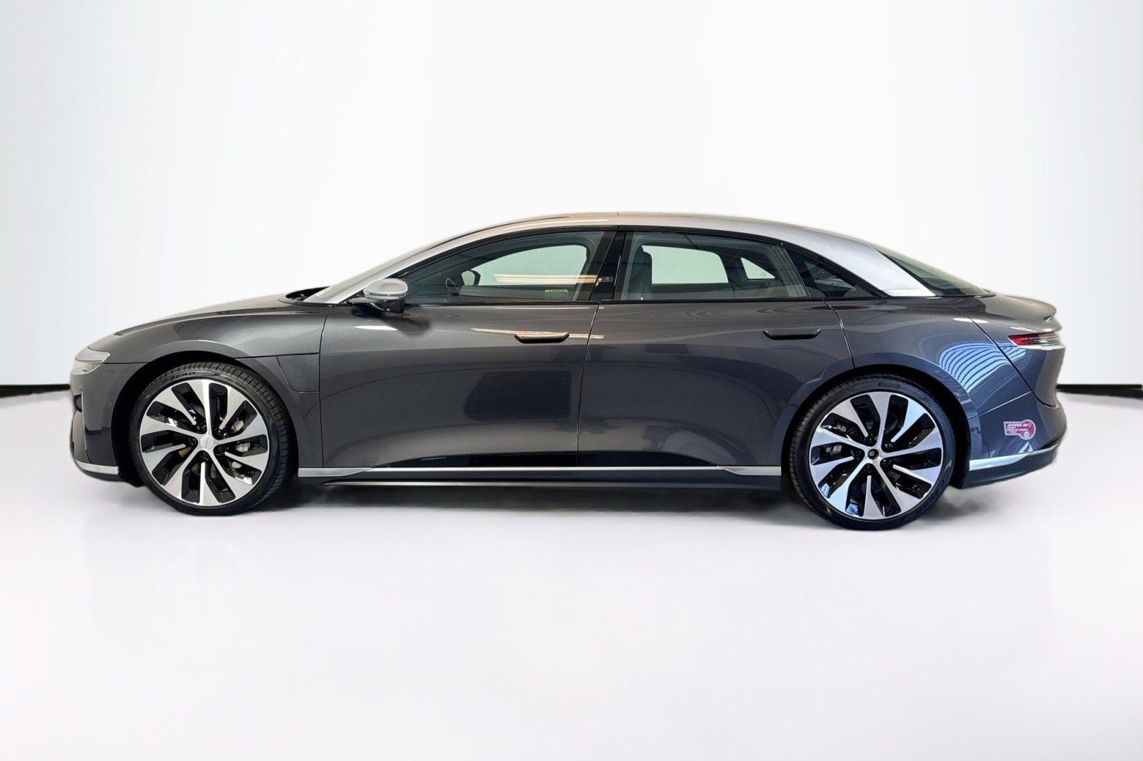 Used 2023 Lucid Air Grand Touring image 8
