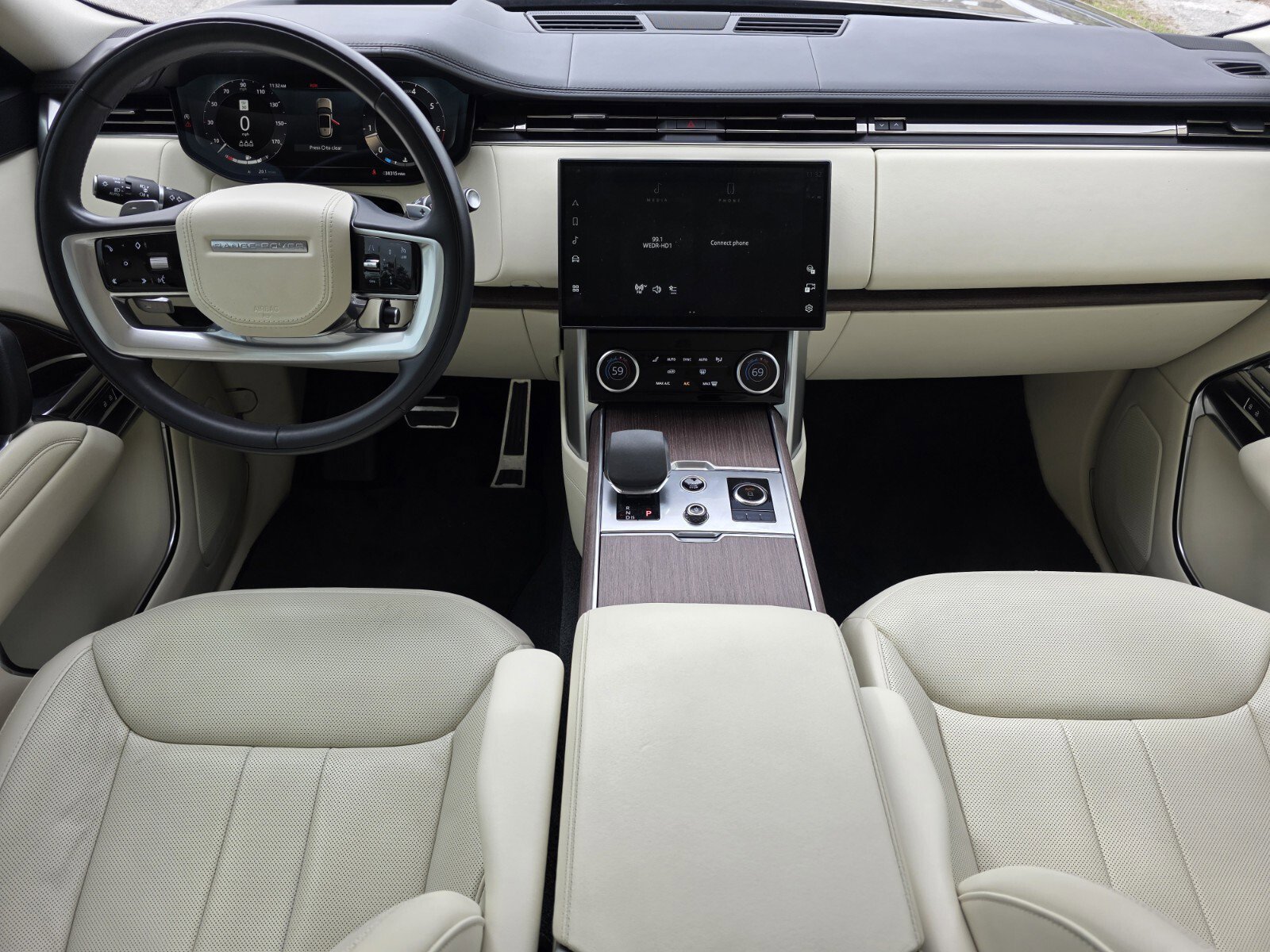 Certified 2023 Land Rover Range Rover SE image 4