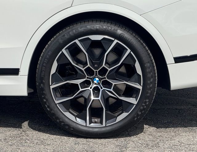 Certified 2026 BMW X7 M60i image 4