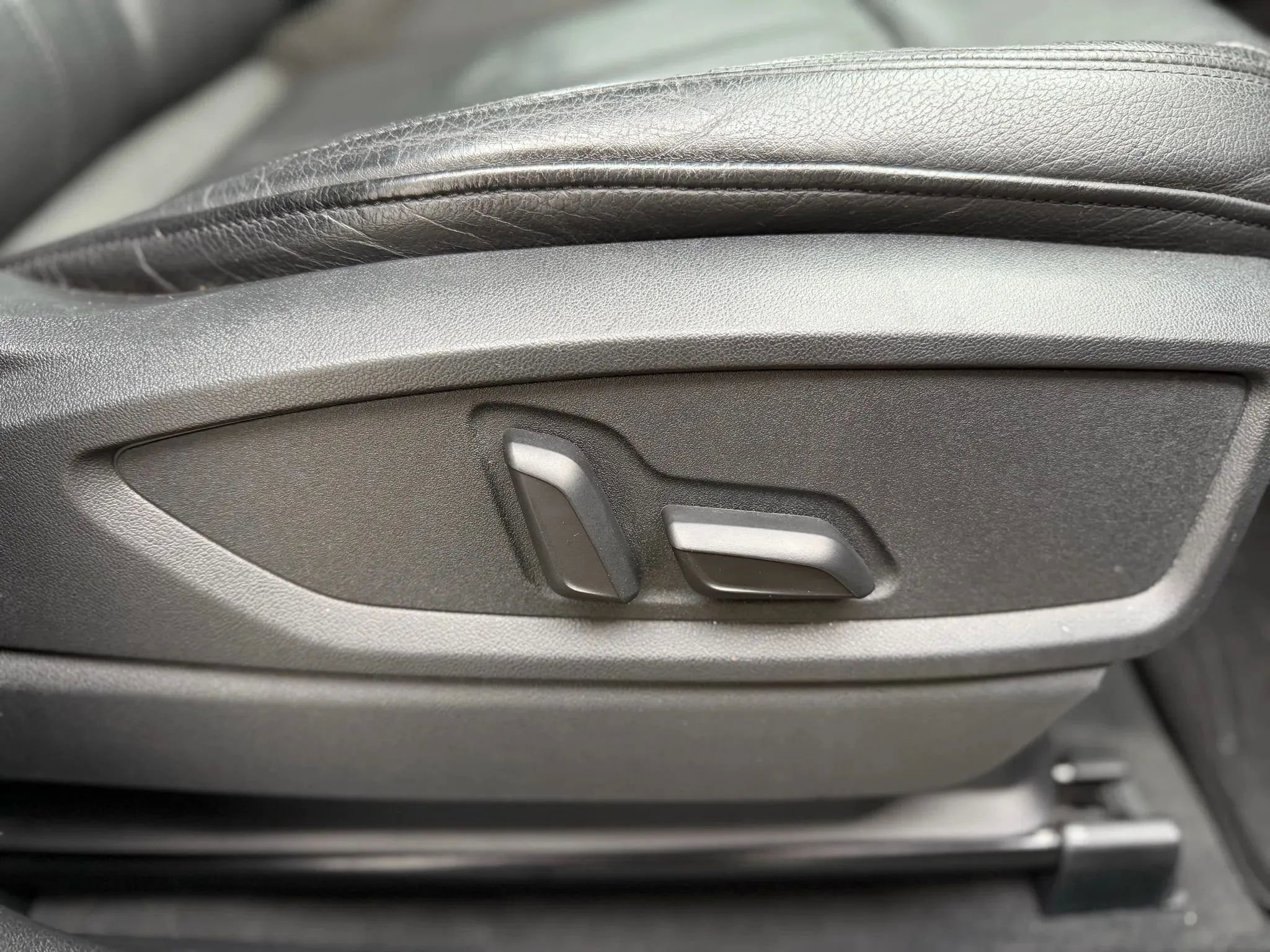 Used 2018 Audi Q5 2.0T Premium Plus w/ Premium Plus Package image 11