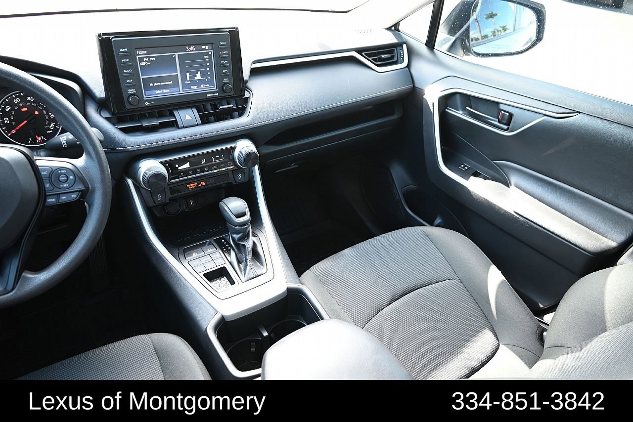 Used 2022 Toyota RAV4 LE image 15