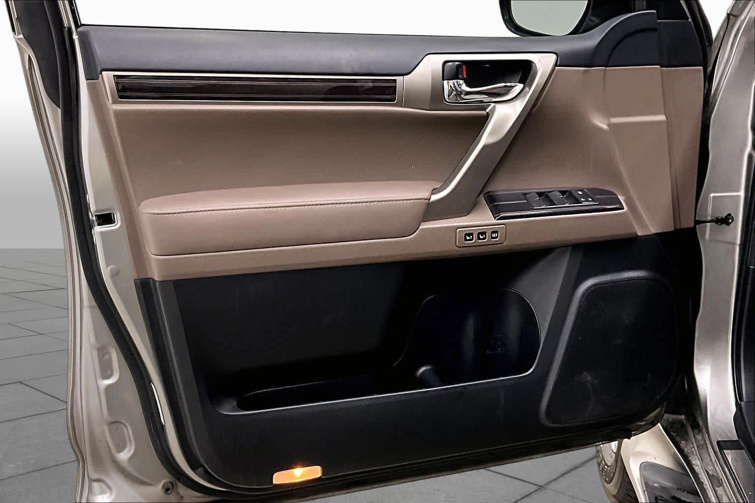 Used 2021 Lexus GX 460 Premium AWD/4WD image 25