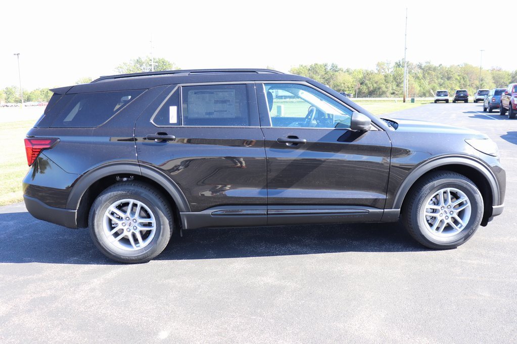 New 2026 Ford Explorer Active image 17