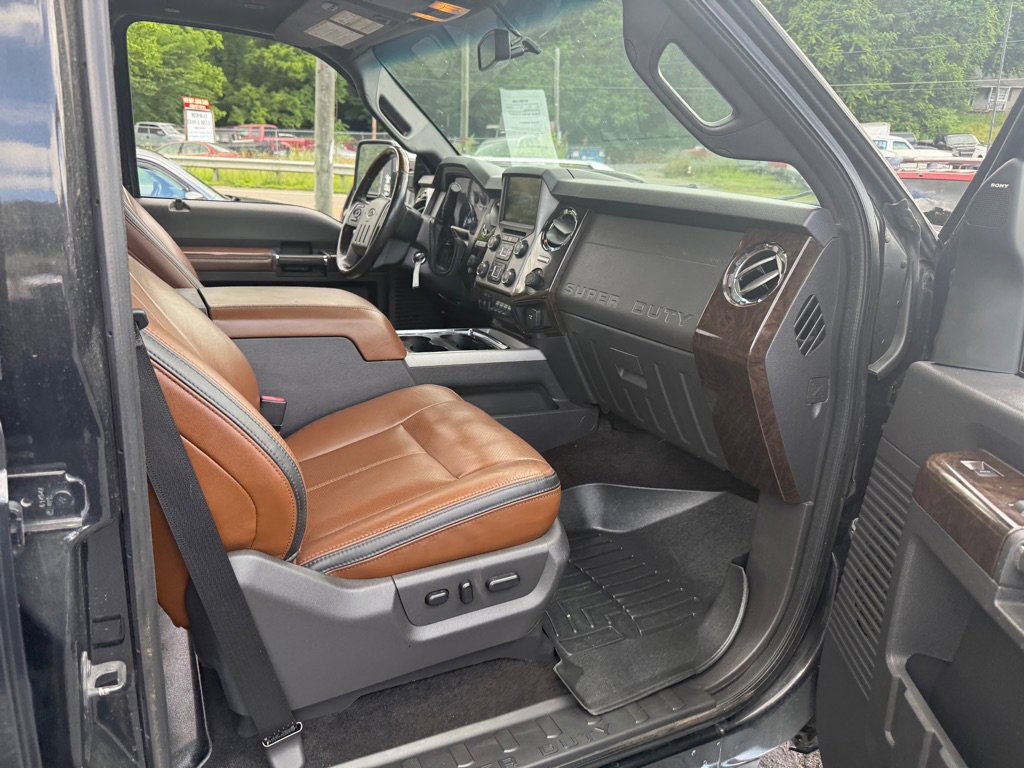 Used 2015 Ford F250 Platinum w/ FX4 Off-Road Package AWD/4WD image 55