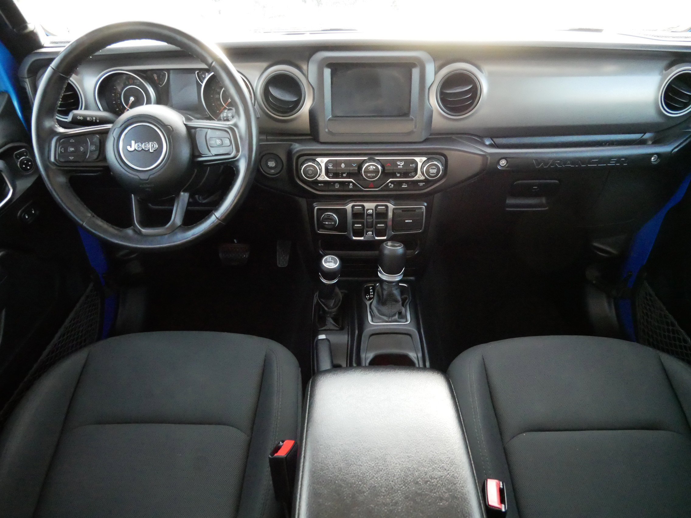 Used 2022 Jeep Wrangler Unlimited Sport image 11