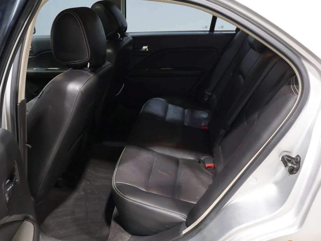Used 2012 Ford Fusion SEL w/ Sport Appearance Pkg AWD/4WD image 16