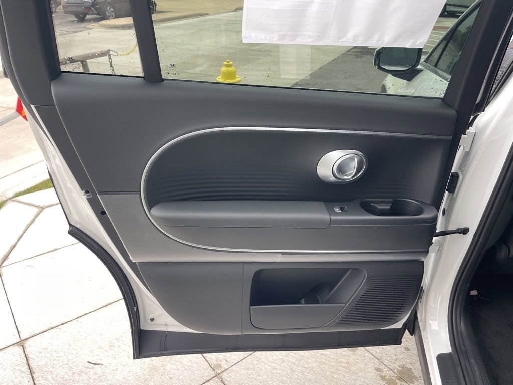 New 2026 Hyundai Ioniq 9 S image 18