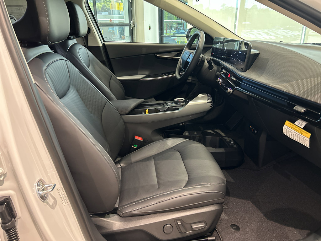New 2025 Kia EV6 Wind image 25